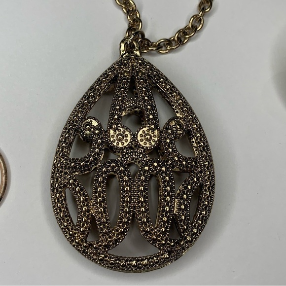 D2) Bundle of 3 fashion jewelry - Picture 3 of 5